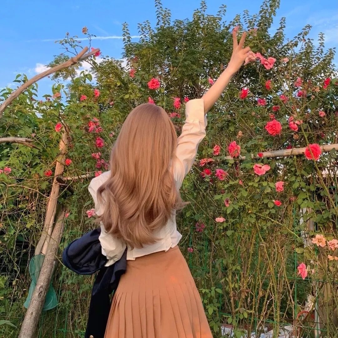 冷战八年后，初恋哭着问错了没